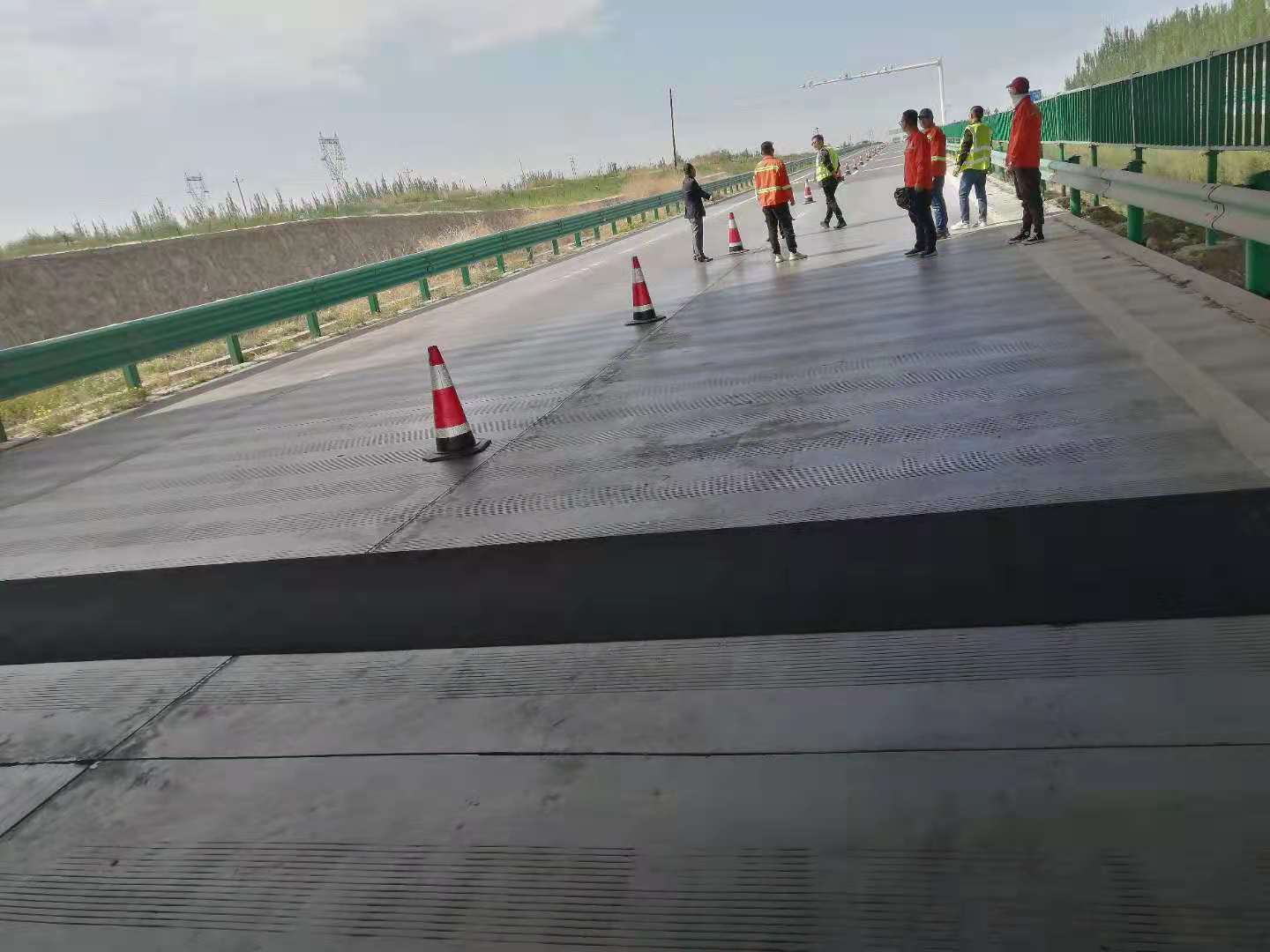 嘉格网裂贴,高效率、高质量修补路面网裂龟裂 嘉格网裂贴,高效率、高质量修补路面网裂龟裂